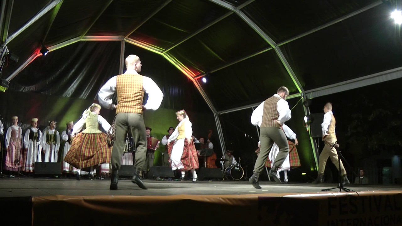 Lithuanian folk dance: Trijula