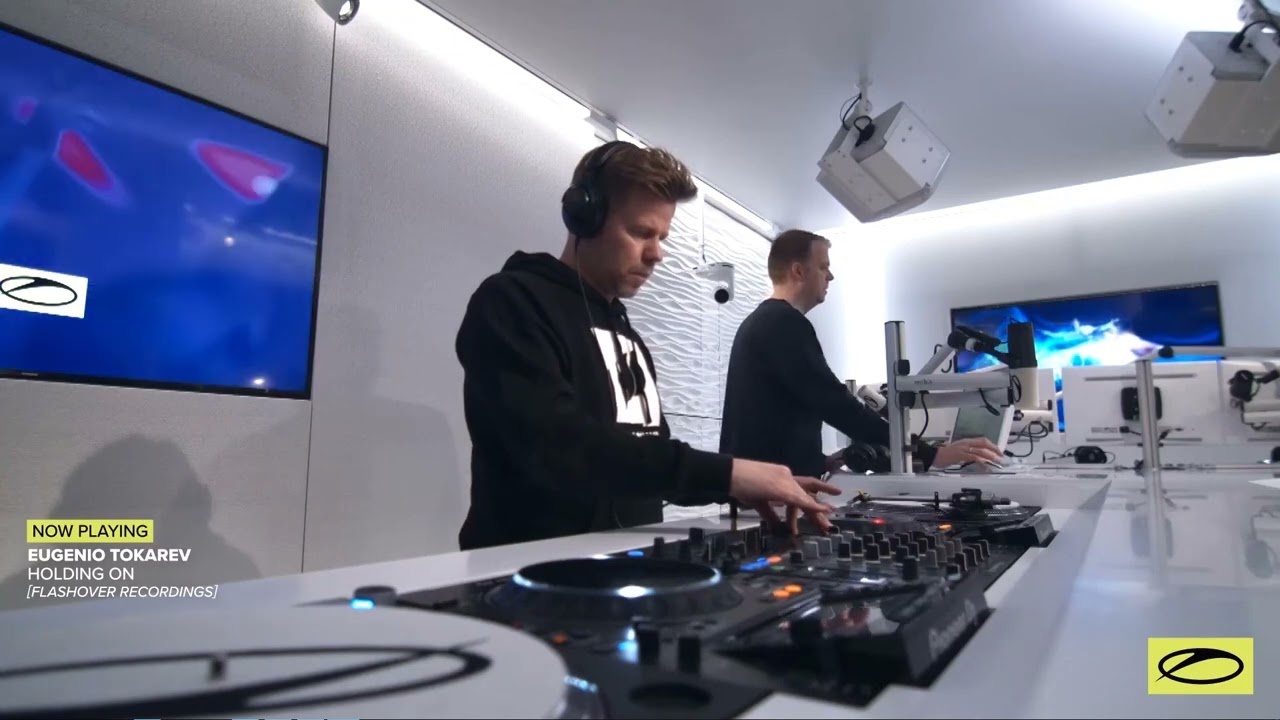 Eugenio Tokarev - Holding On [as played in ASOT1063]