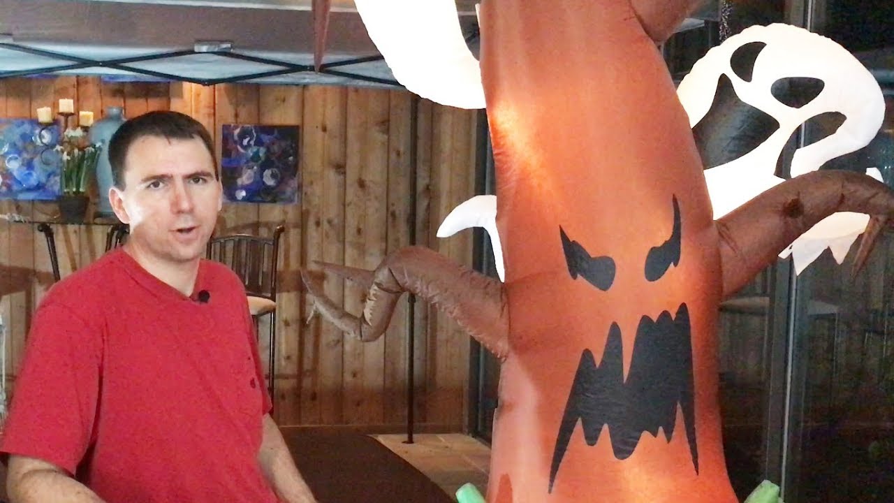 HALLOWEEN REVIEW:  8' Airblown Inflatable Spooky Tree with Ghosts and Jack-o-lanterns (Circa 2010)