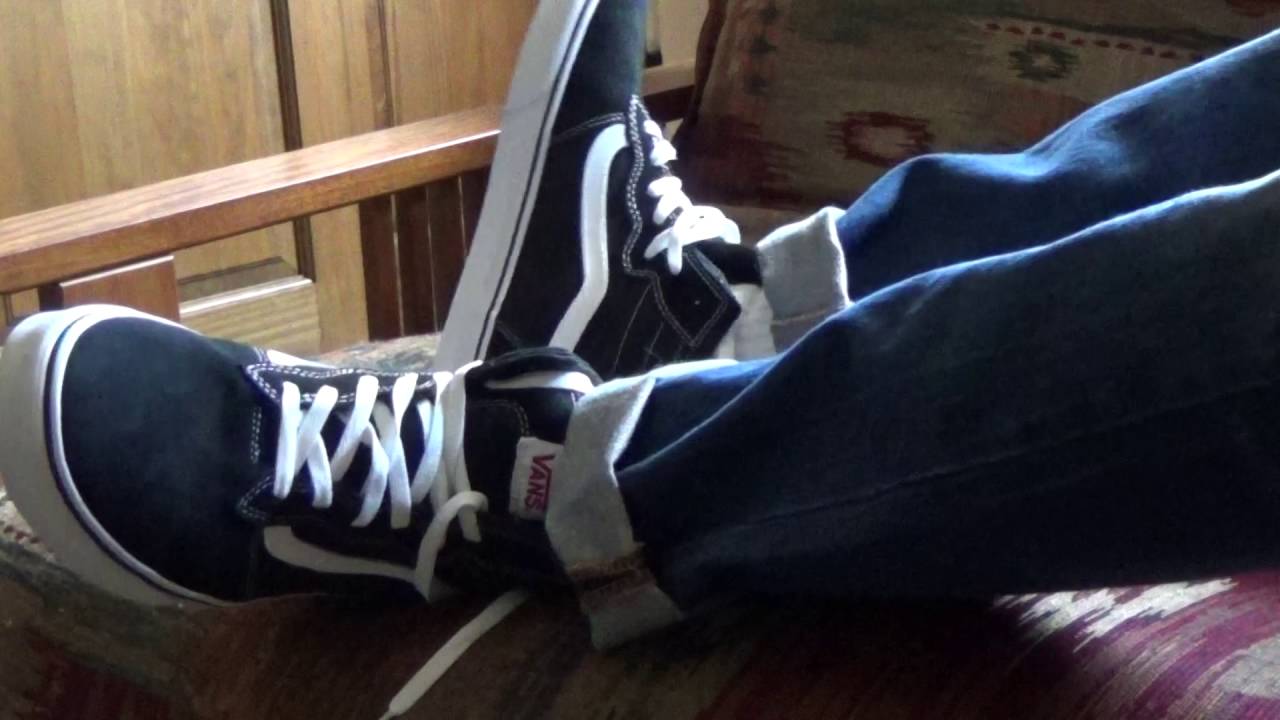 HIGH VANS WHITE NIKE SOCKS