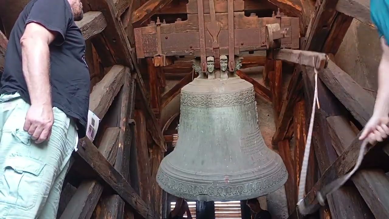 Kadaň (CZ) kostel Povýšení sv. Kříže - zvon Anna