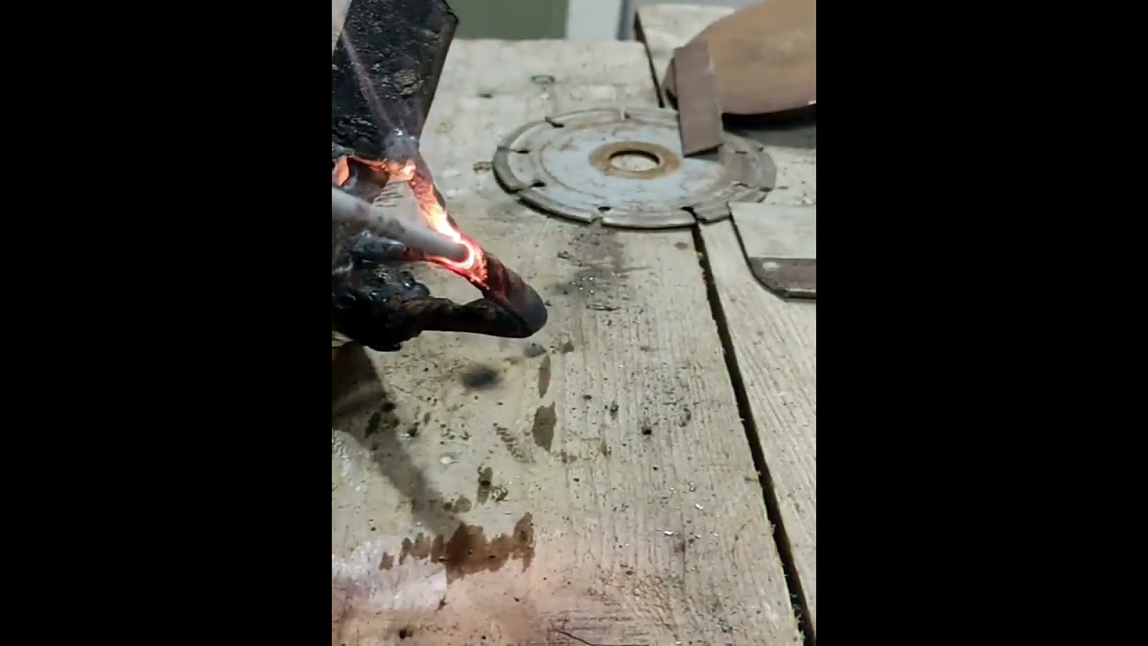 В чем секрет тяпки из шпателя.