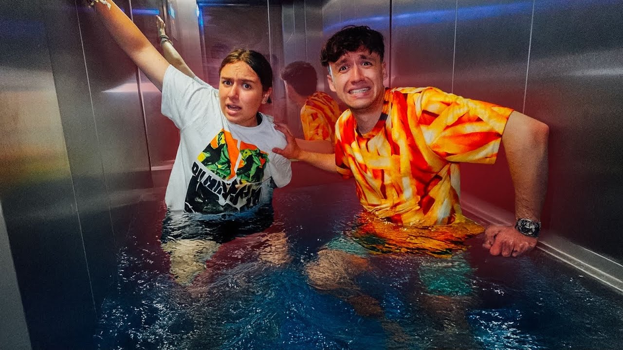 NE PAS RENTRER DANS L'ASCENSEUR MAUDIT ! - BEST OF PINK LILY