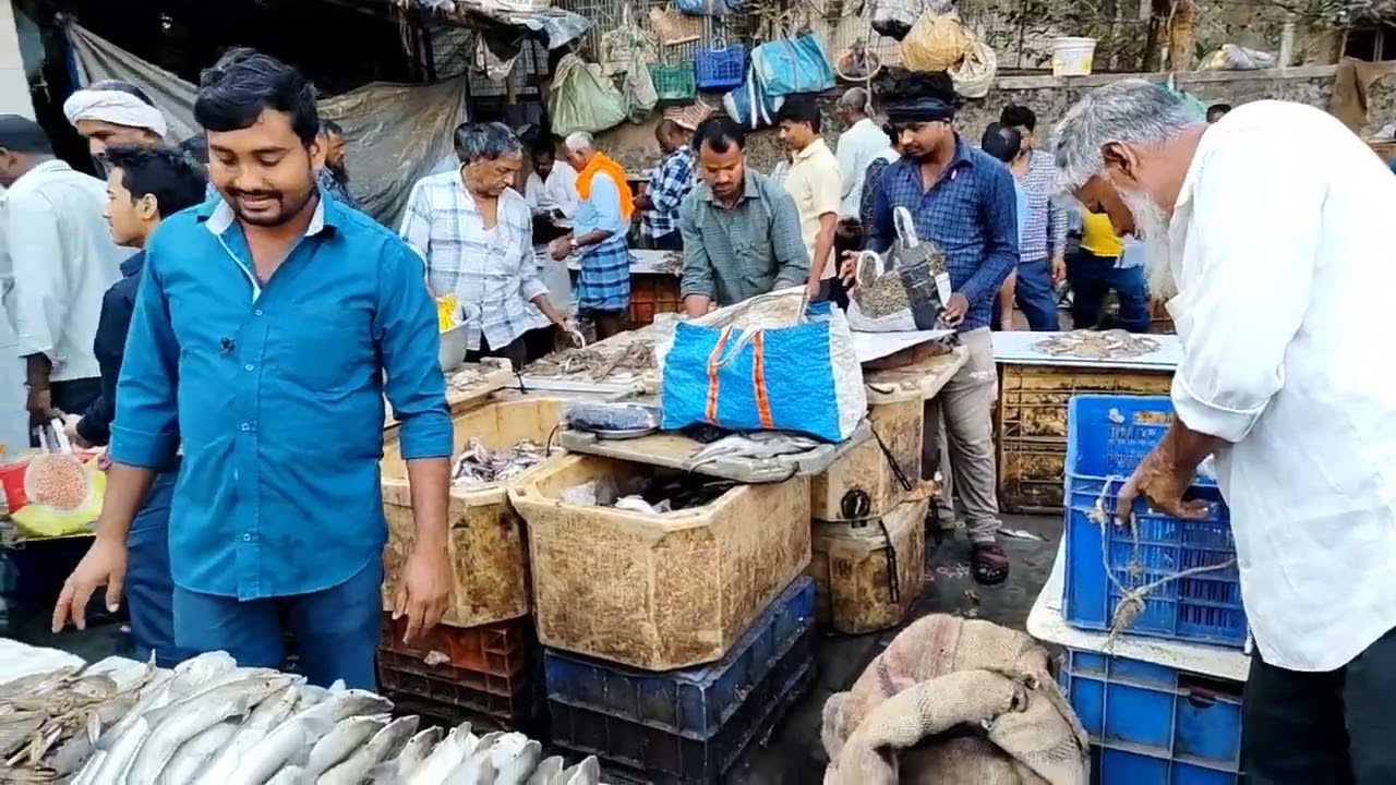 Mumbai malad  fish market and fresh fish  all fish get  in this market🐠🐠#videoviral