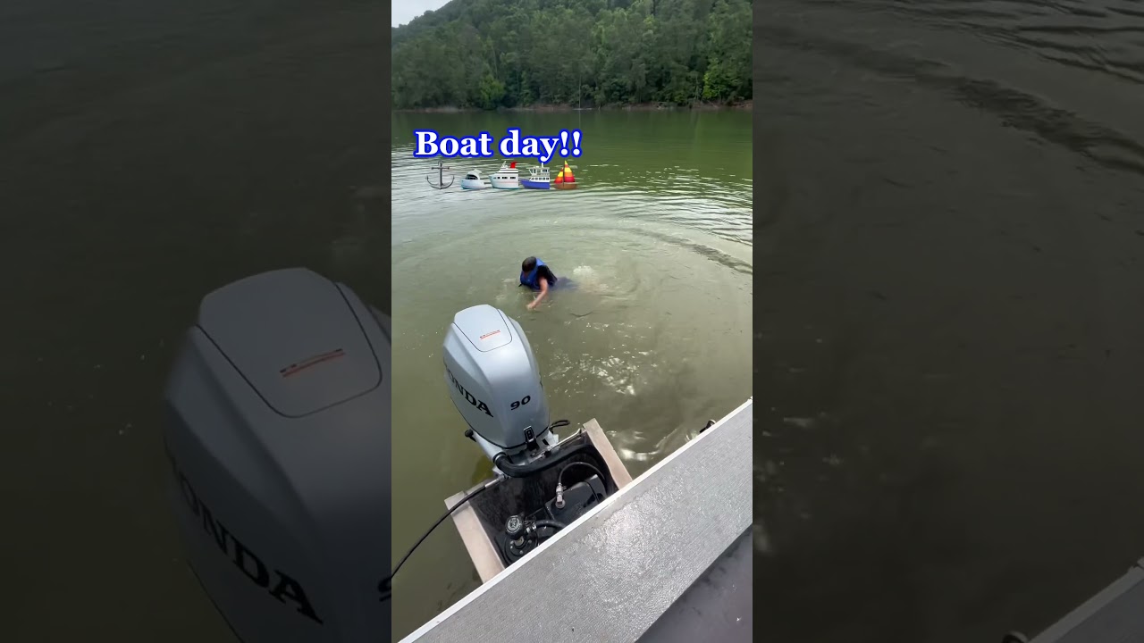 Boat day!! #preppyaesthetic #preppy #boatday #grwm