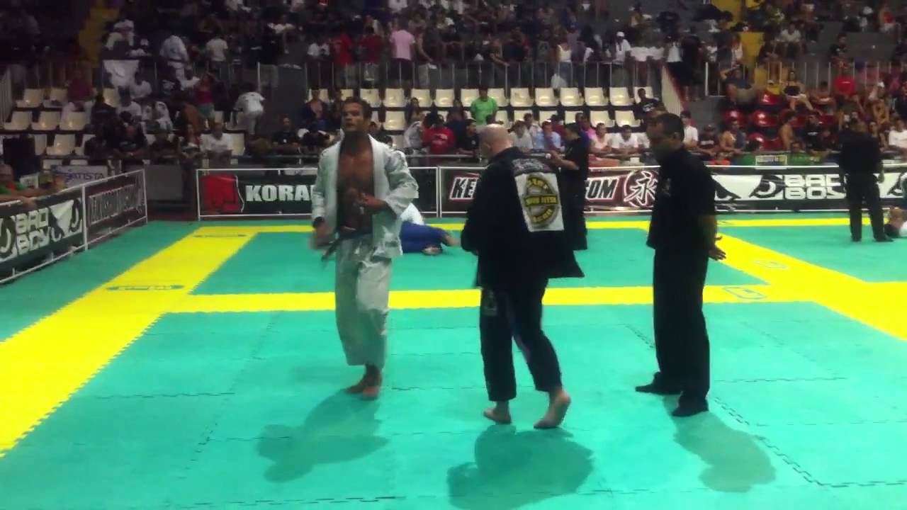 Kit Dale wins 2011 Brazilian jiu jitsu nationals (Brasileiro) championship