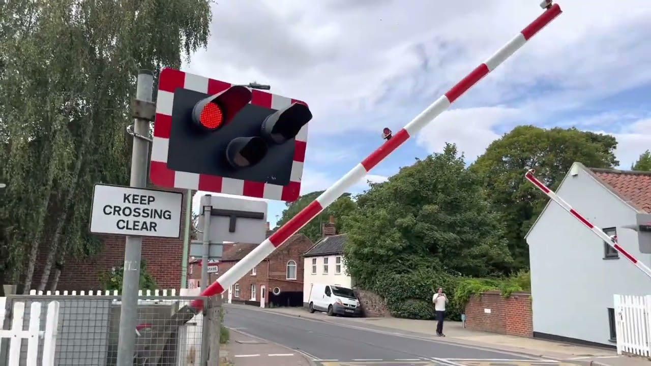 Level Crossings in Beccles (Suffolk) Sunday 21.08.2022
