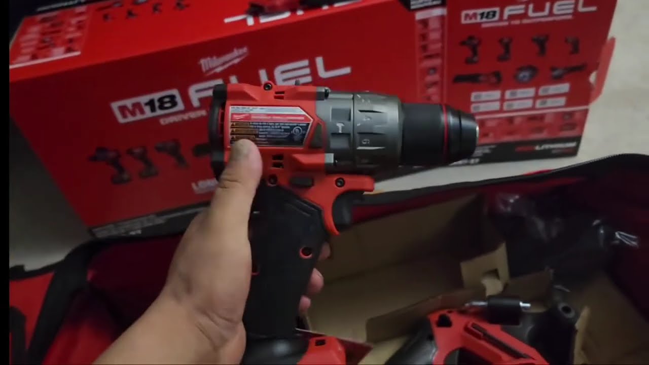 Milwaukee M18 FUEL 18V Lithium-lon Brushless Cordless... Combo Kit (Unboxing)