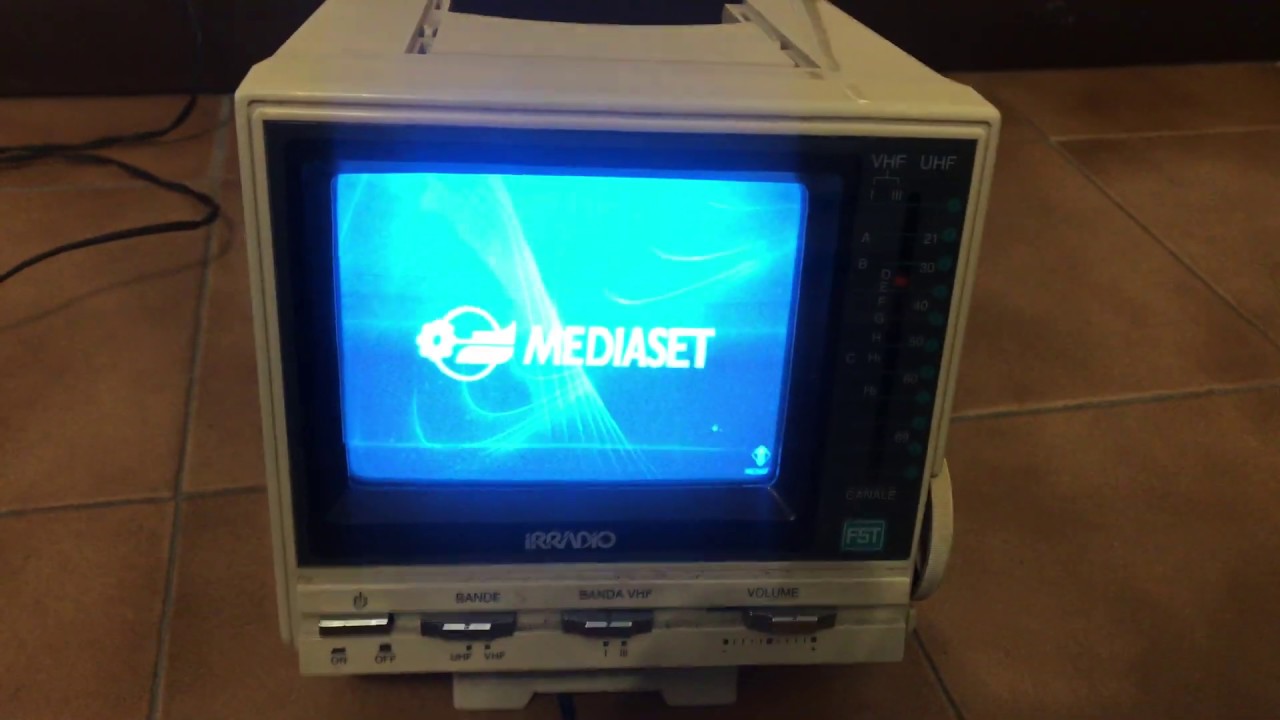 TV 5'' CRT ANALOGICO ANNI 80 CAPTA DIGITALE TERRESTRE!! IRRADIO IL FORMICA II DVB-T  TUBO CATODICO
