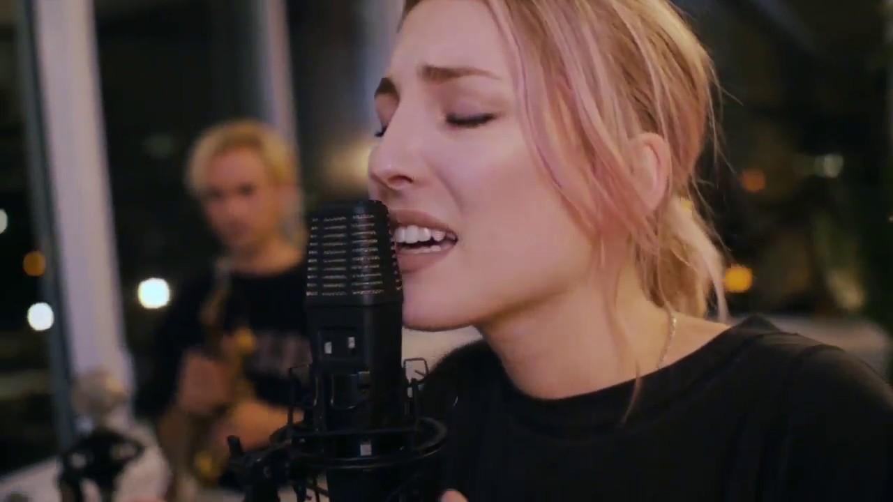 Sophia Bel - Weary (Solange Cover)