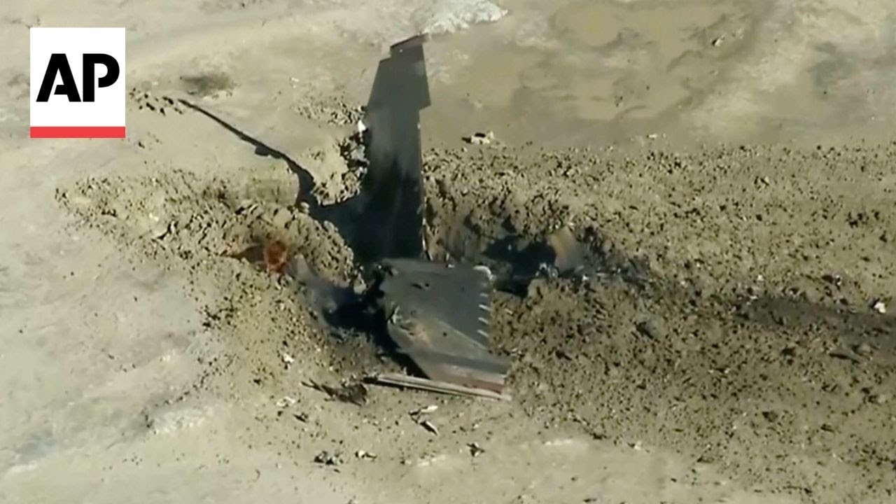 Air Force pilot ejects before F-16 fighter jet crash in California desert