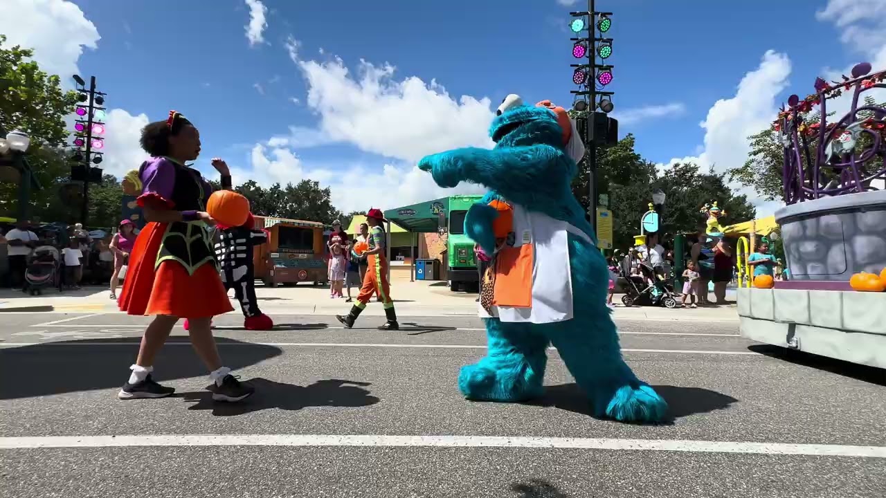 Sesame Street Halloween Parade SeaWorld Orlando 
