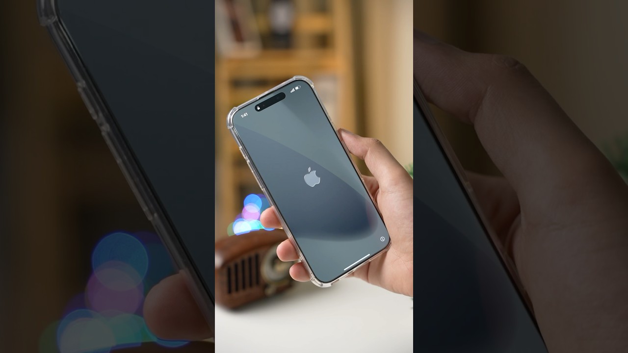 iOS 26 Liquid Glass UI