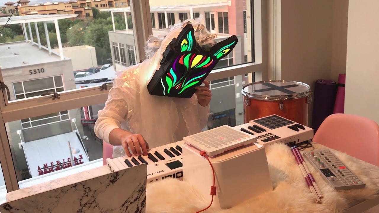 Slow Magic makes music in dining room!
