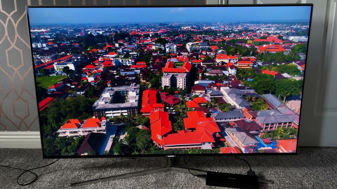 Samsung KS8000 Quantum Dot tv in bright room