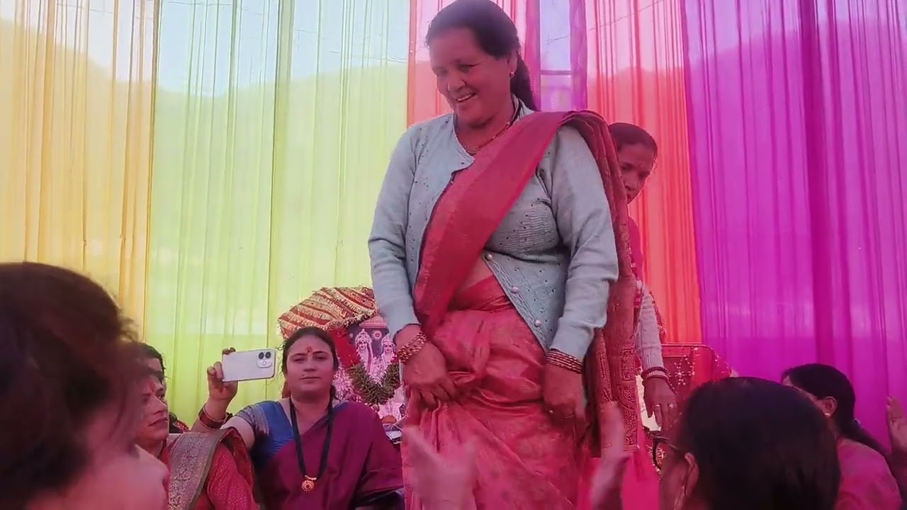 आज भट दीदी के बैटे की शादी का महिला संगीत में #,,🌹