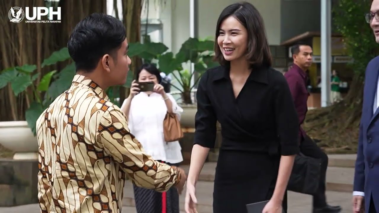Wapres RI Gibran Sapa Fakultas Artificial Intelligence UPH