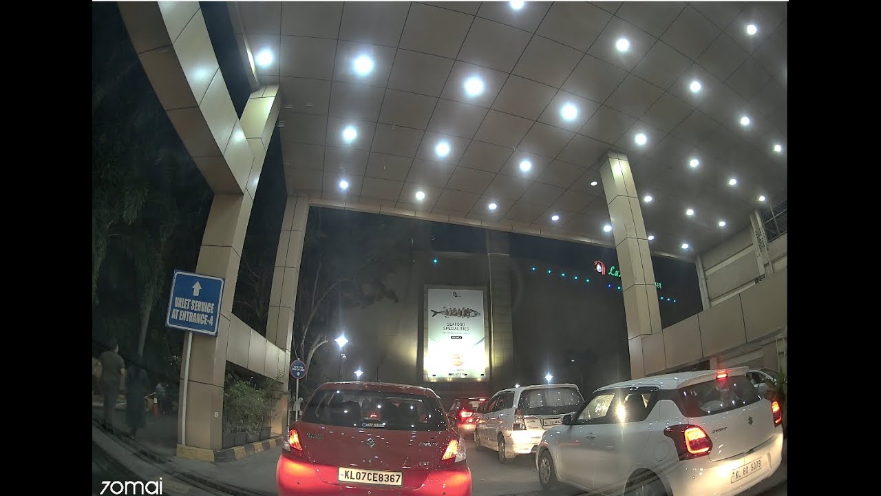 Lulu Mall Kochi Sale Day Traffic Chaos | 64 Minutes to Find Parking
