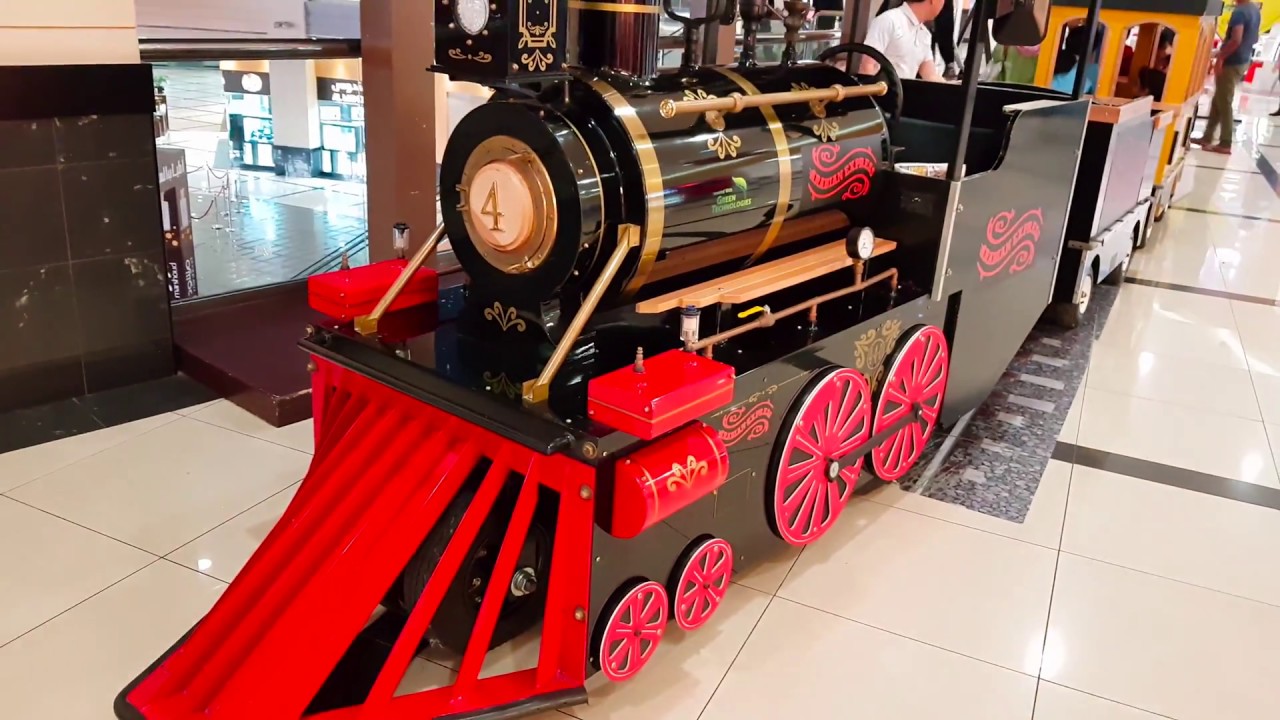 Free colorful Train Ride in Dubai Shopping Mall 4000K Video
