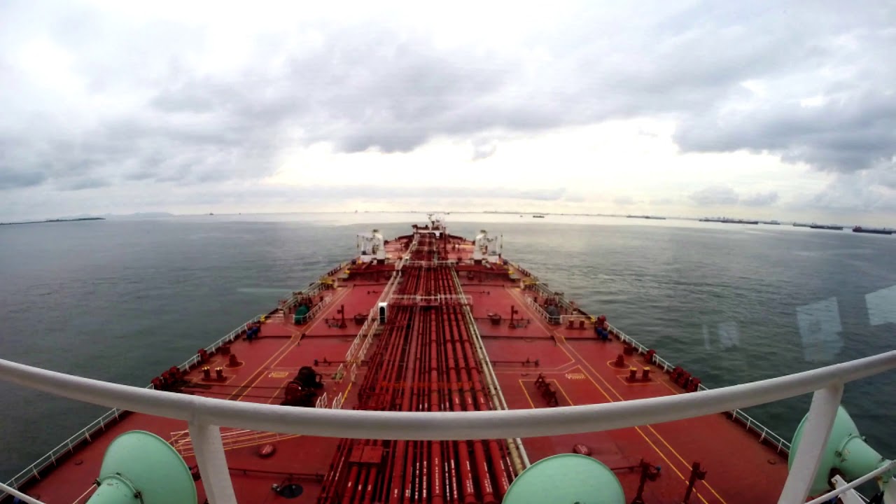 Spectacular Singapore Strait - Time Laps