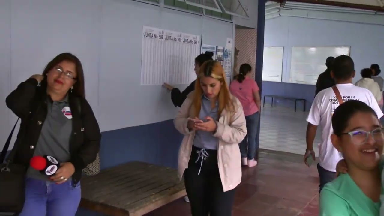 Elecciones Políticas del 2026. Baja afluencia y falta de guías marcaron la jornada electoral. 🗳️