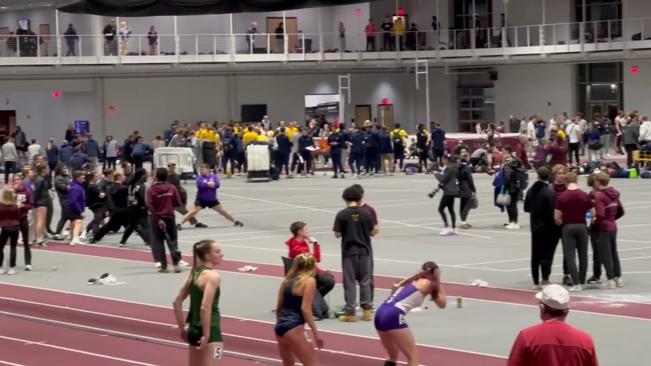 2026 UWEC indoor uwl caged women’s 4x400