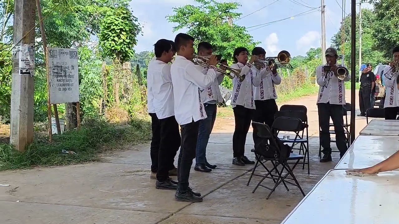 Nadie es eterno en el mundo - Banda Furia Huautlense
