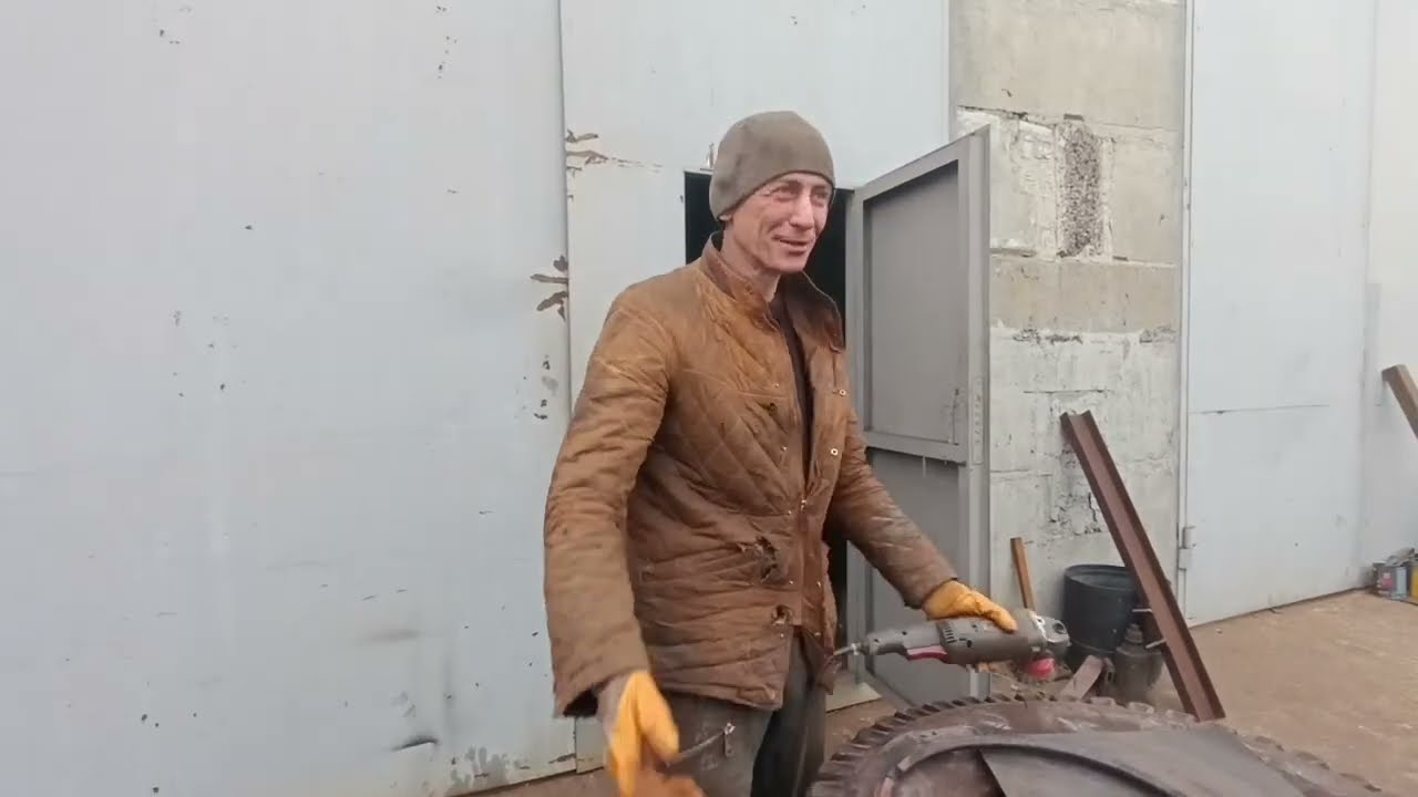 БАНДОС НЕ ПЕРЕСТАЄ ДИВУВАТИ.