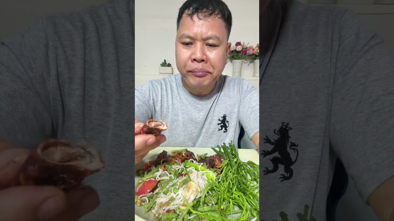 ตำถั่วปลาหมึกไข่ทอดแช่บมาครับ