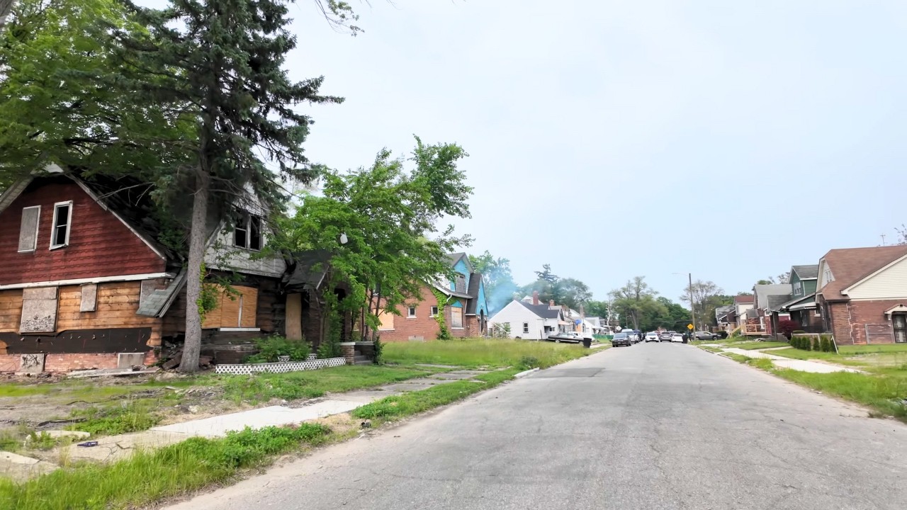 Detroit's Wealthy vs. Hood Areas