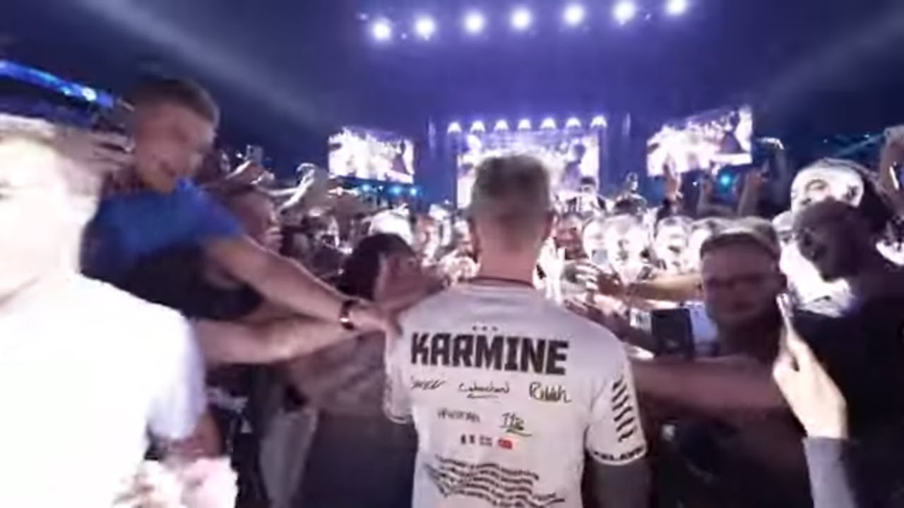 Entrée des Joueurs League of Legends de la Karmine Corp au KCX 2