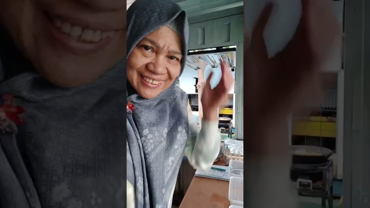 Rumah Baca 3 Mev sedang live WAKTUNYA!JUALAN DONAT CANTIK