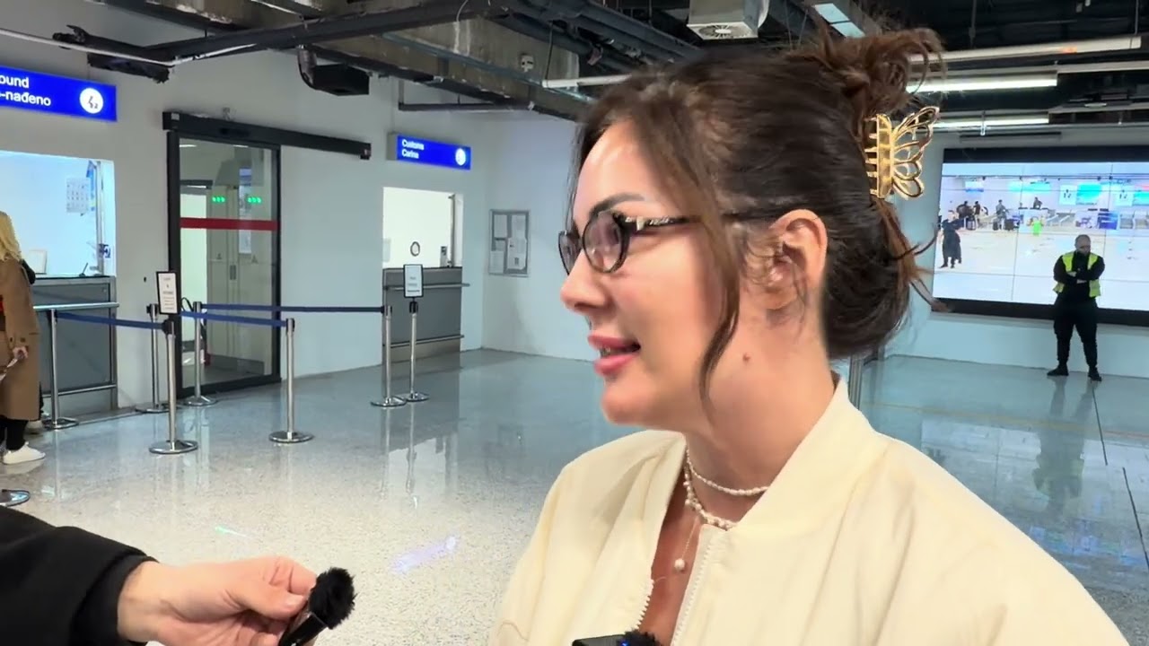 Samra Menzilović stigla u Sarajevo: Dva vojna aviona su nas pratila