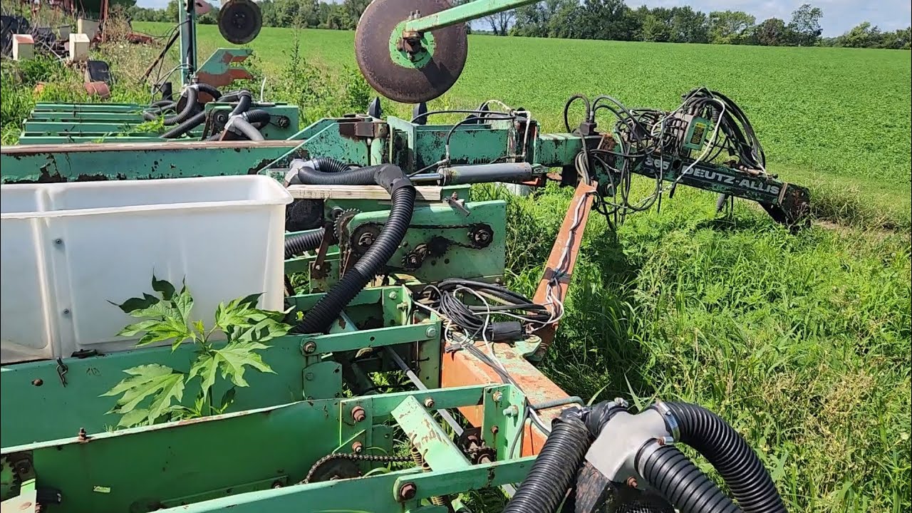 Green paint? Allis 390/385 planter