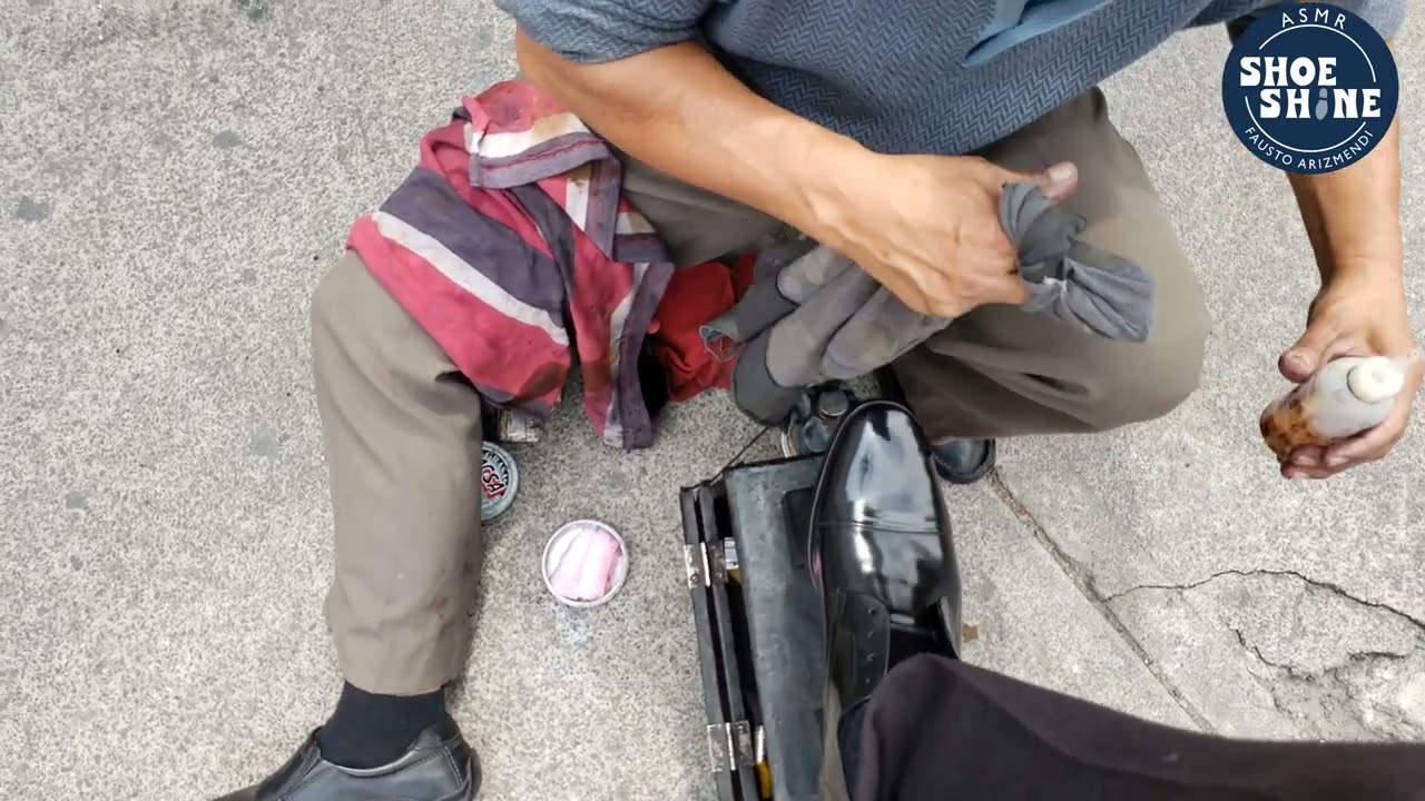 S4E36  fascinating skills on black mirror shoes #mexico  #mx #ASMR #shoeshine #faustoarizmendi