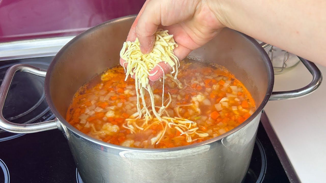 Ciorba de legume cu taietei facuti in casa fara ou in doar 30 de minute, ciorba de post.