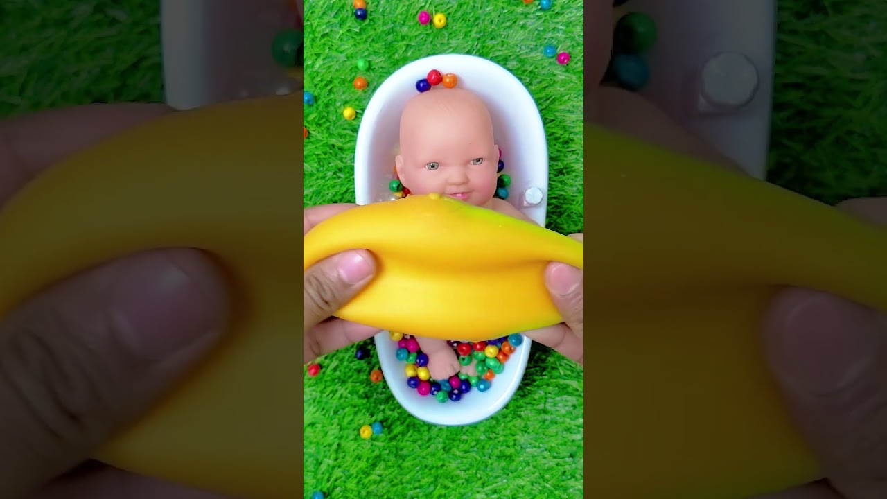 Full of 3 Rainbow BathTubs Candy with M&M's & Magic Slime Cutting