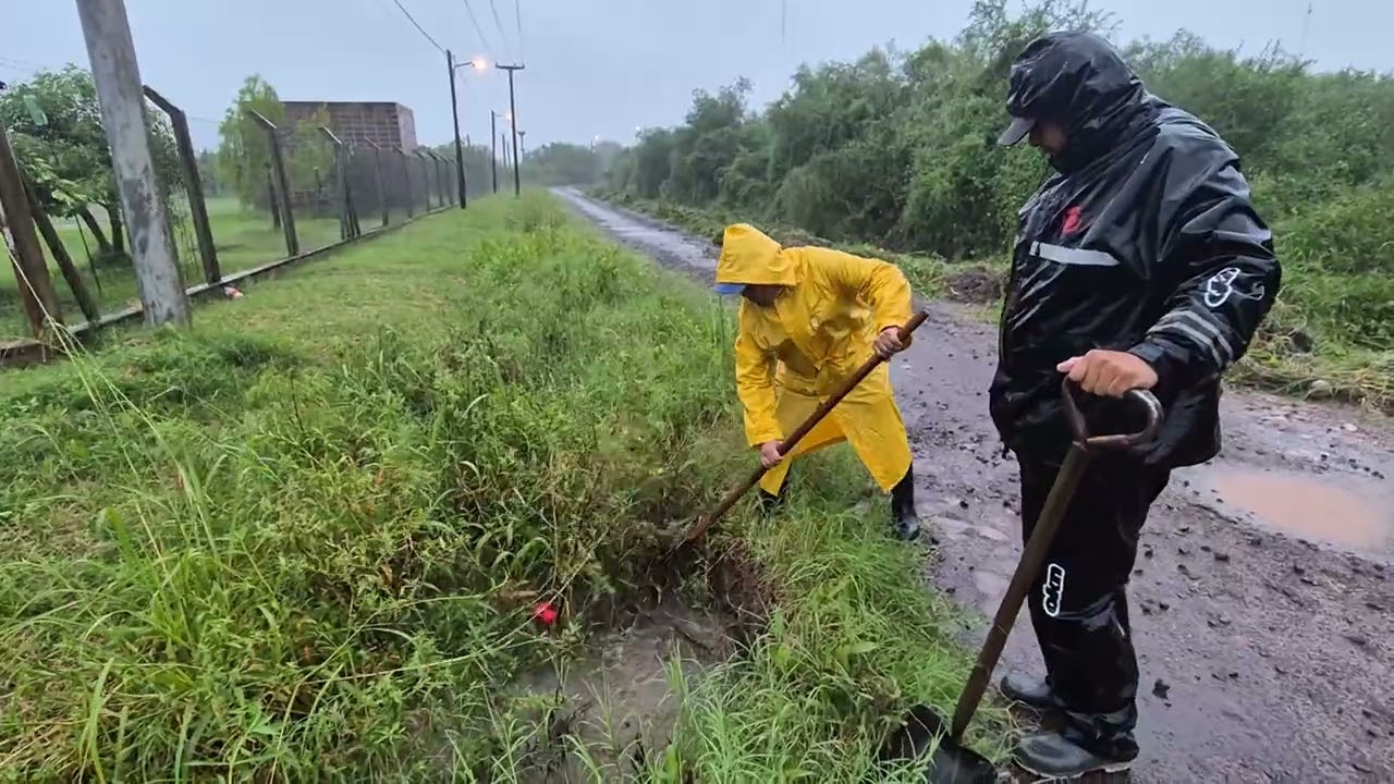 08.01.26 - Ante los 98 mm de lluvia, Resistencia mantiene activas sus cuadrillas Municipales