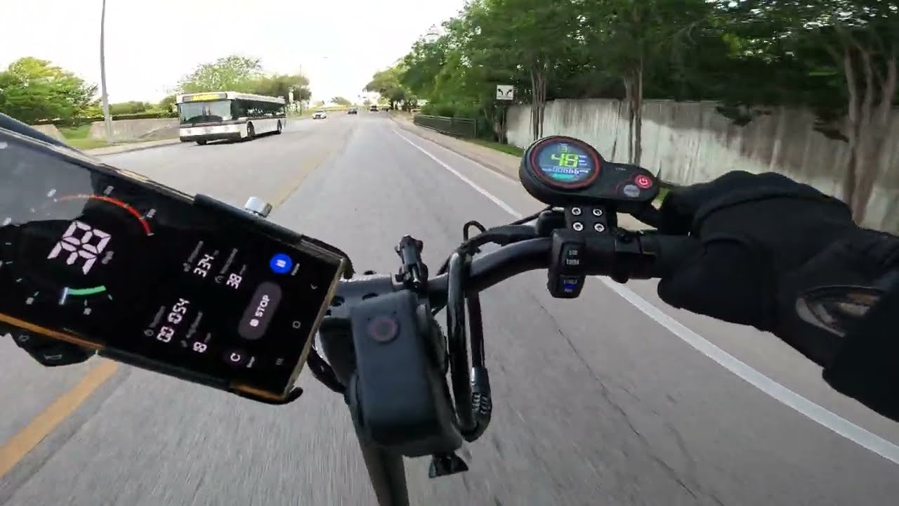 Day 10 Part 2 Kaabo Mantis V2 - Riding quick and safely at 40mph dual 1000w with light rider on GPS