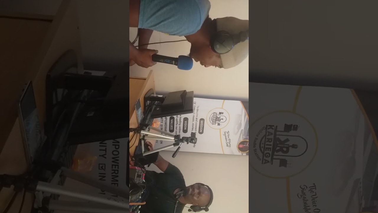 RoggerDat SA Talks about His journey in the Uitenhage music scene on KariegaOnlineRadio with Sandile