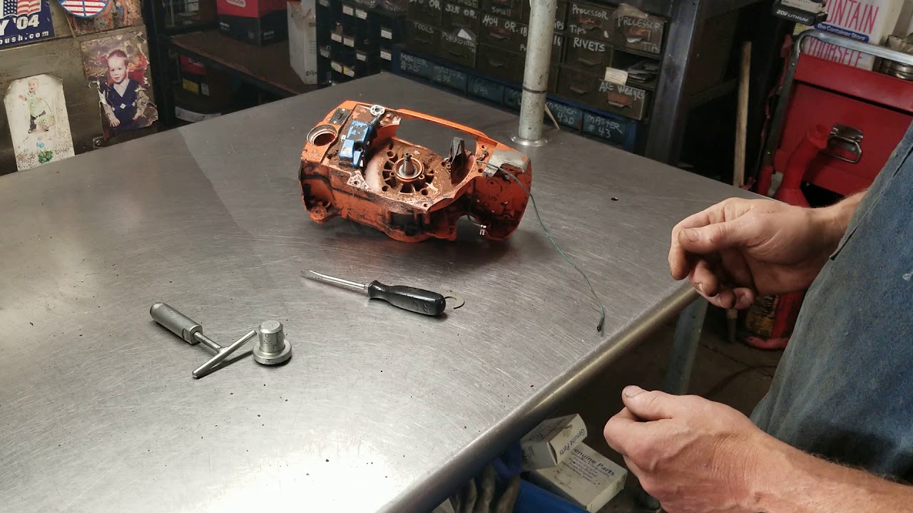 West Coast Muscle Saws Chainsaw seal removal and installation