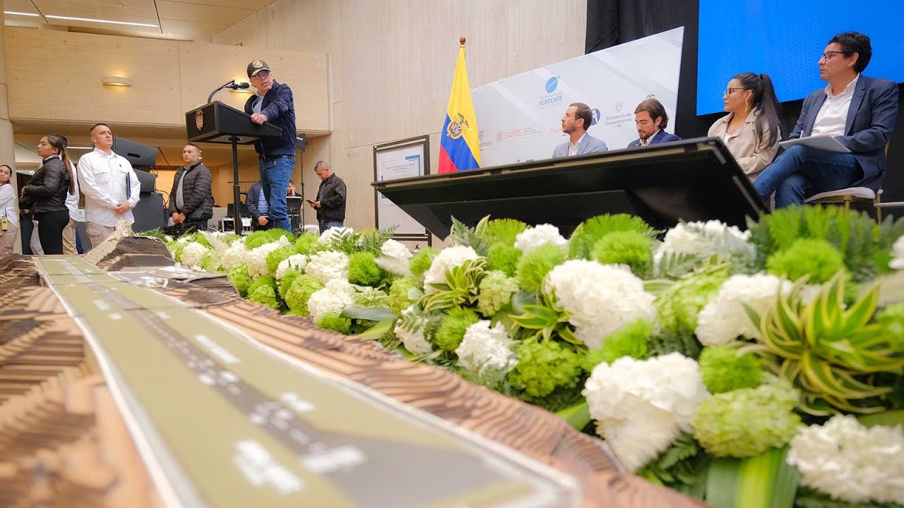 Presidente Petro en el lanzamiento de la licitación para la primera fase del Aeropuerto del Café