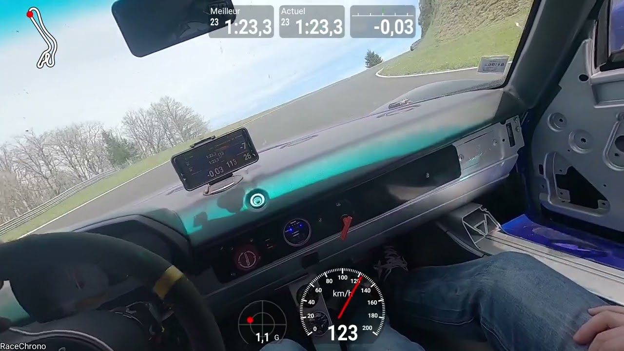 Mas du clos. Opel Speedster chasing Mclaren 675 LT.