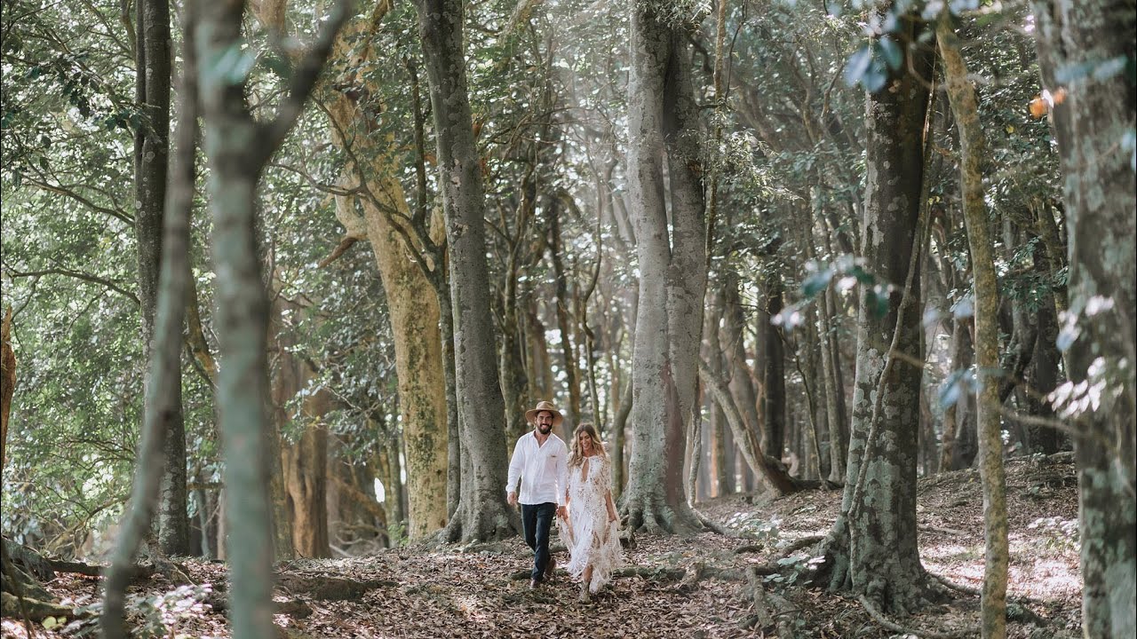 Chloe & Johnny  |  Loisels Wedding - Gisborne, New Zealand
