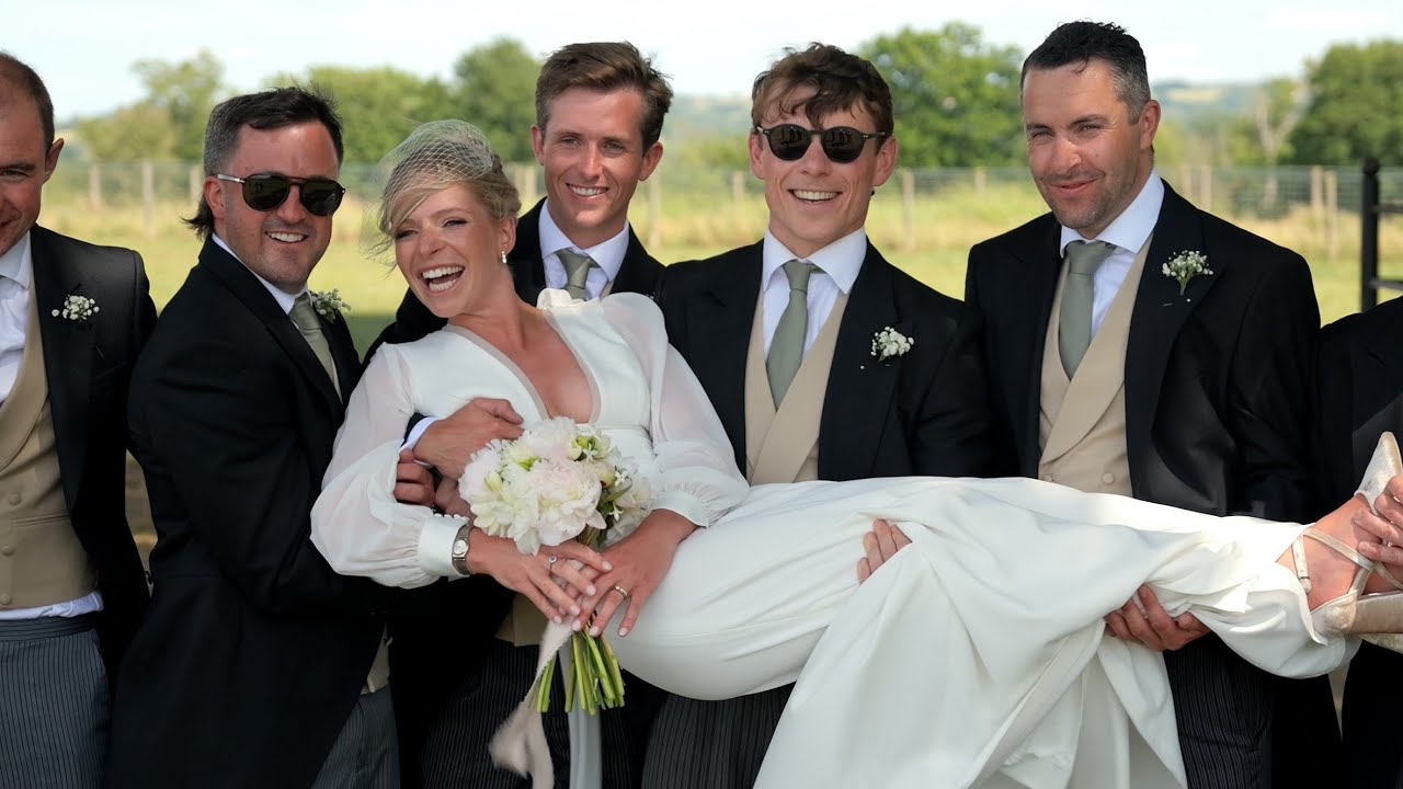 St Edward's Church, Moreton-in-Marsh #wedding #bride #groom