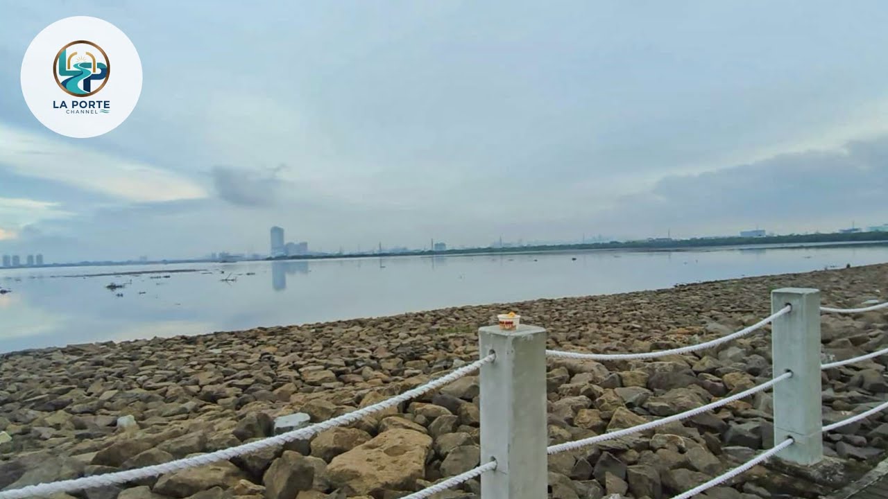 Refreshing Sore Di Pantai Maju Golf Island PIK 2