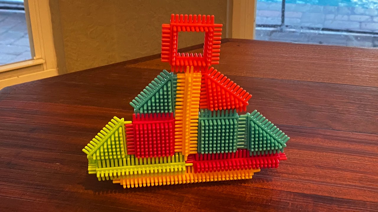 Picasso Tiles Bristle Lock Building Set
