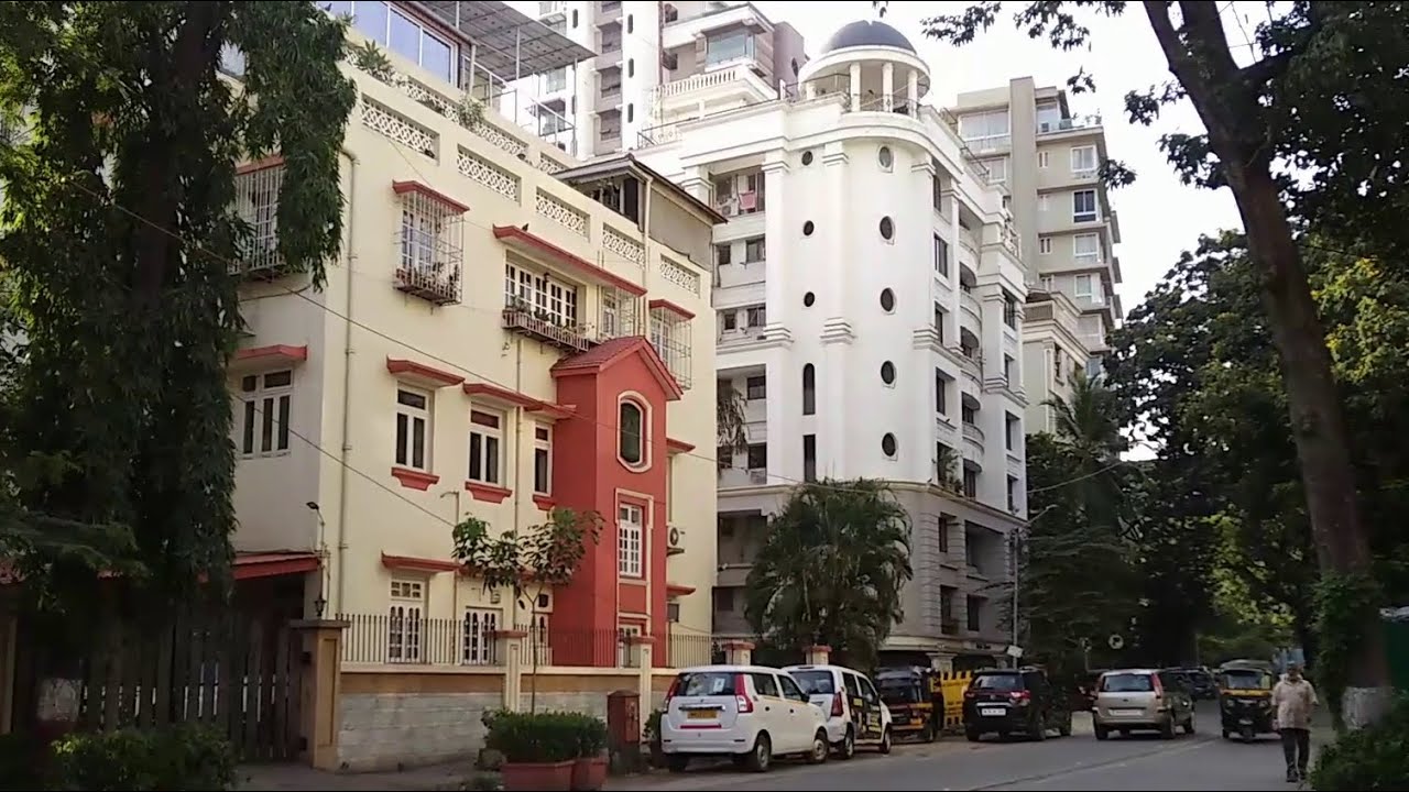 Khar Road Station to Santacruz Station | Mumbai, India | Walking Tour |