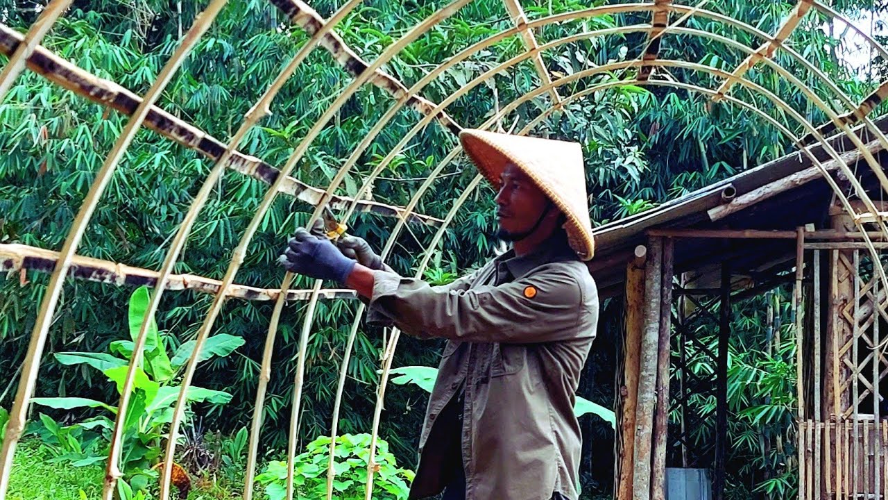 Gardening vegetables: make a bamboo arch arbor  | RE Life, Eps 8