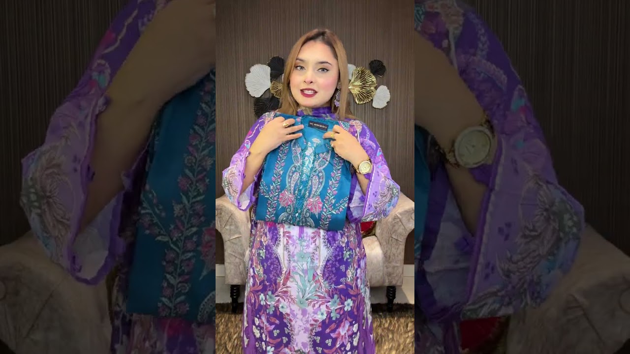 মনমুগ্ধকর আকর্ষণীয় সব ড্রেসের সমাহার।